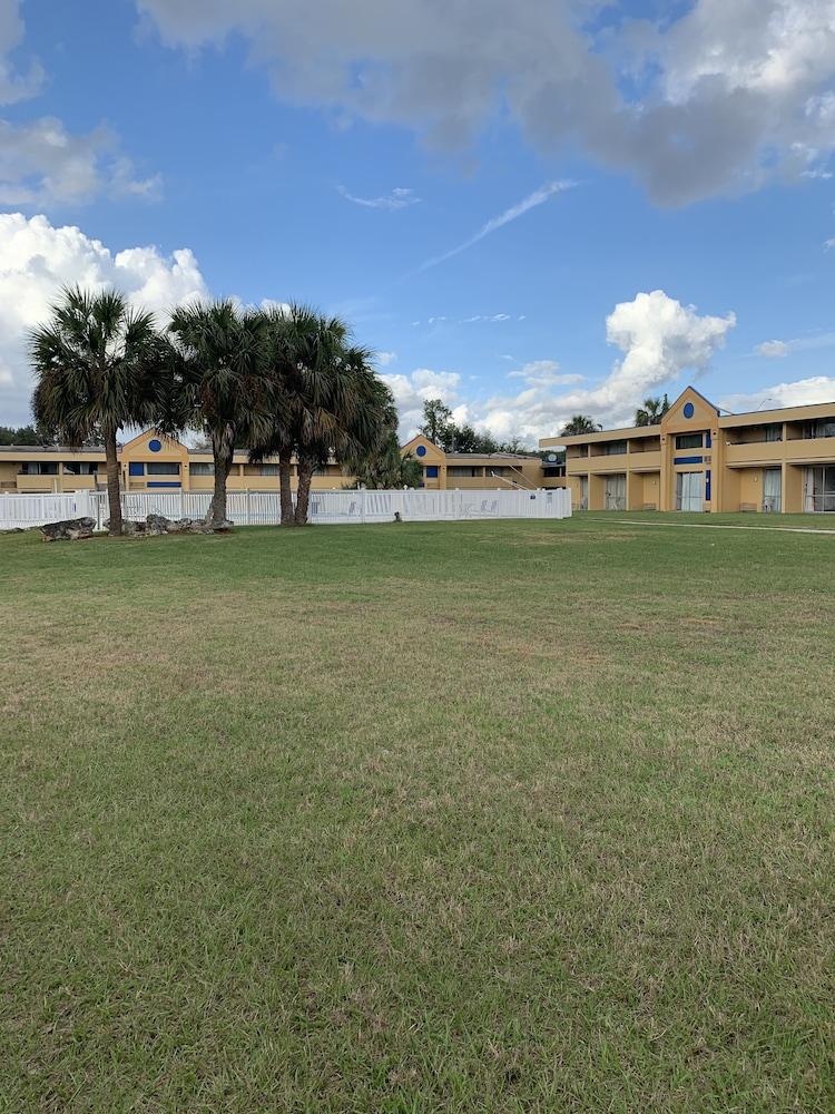 Days Inn By Wyndham Ocala North Екстериор снимка
