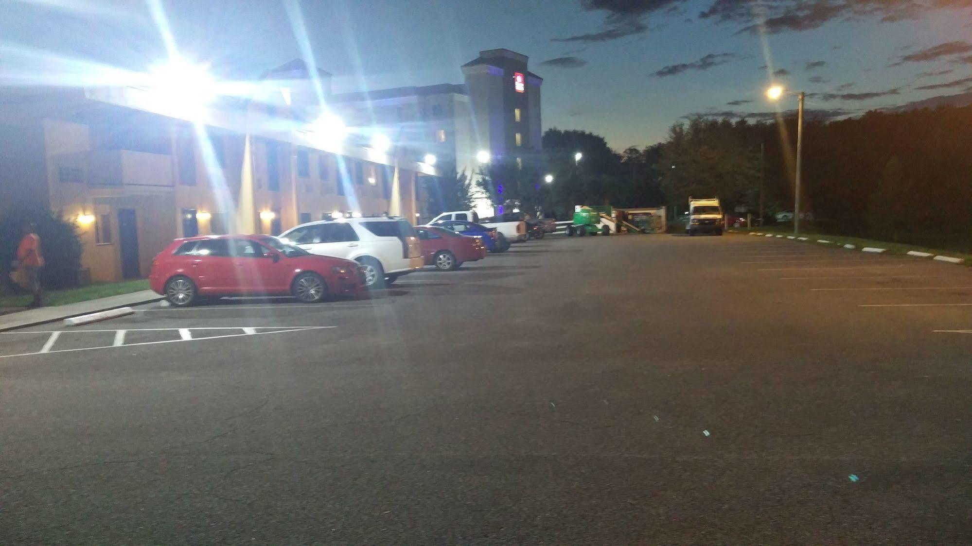 Days Inn By Wyndham Ocala North Екстериор снимка